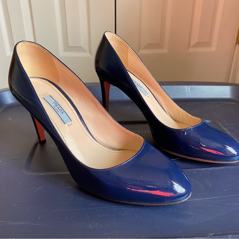 Prada Women's Blue Patent Leather Pumps